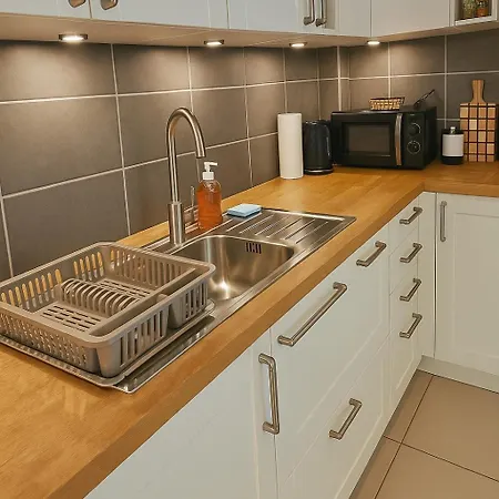 Charming Between And Center Of Juan-les-pins