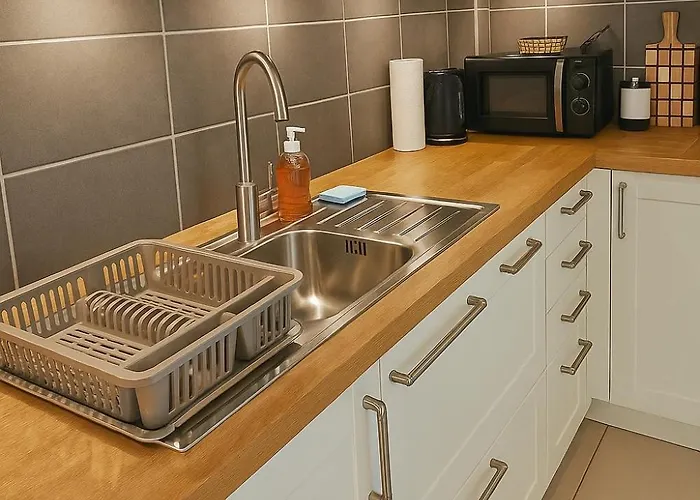 Charming Between And Center Of Juan-les-pins